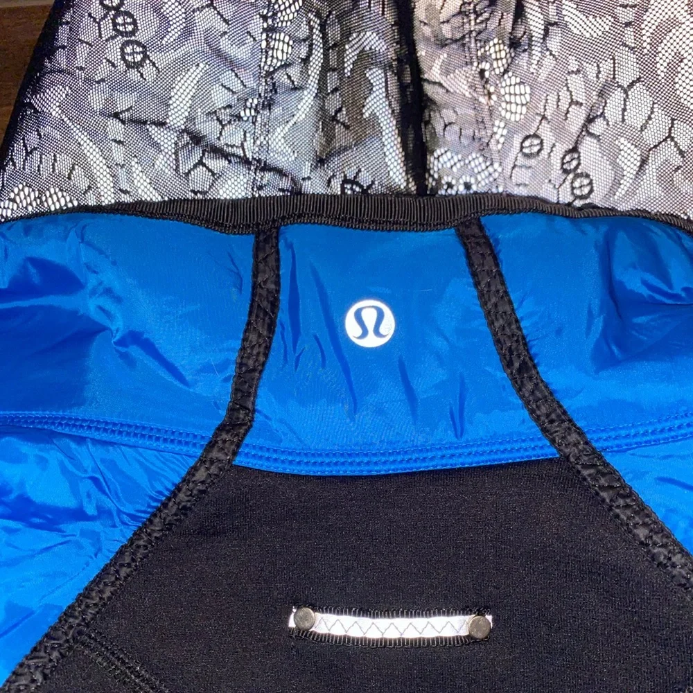 lululemon athletica lightweight insulated